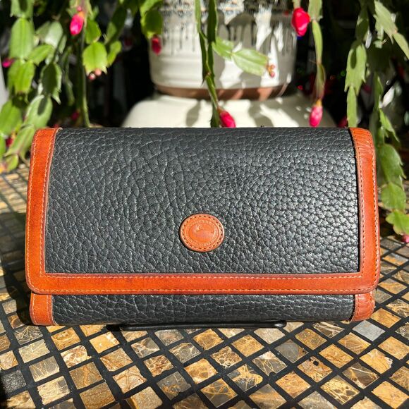 Dooney & Bourke Vintage All Weather Pebbled Leather Checkbook Wallet Black - Picture 8 of 8